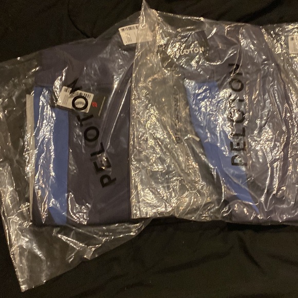 SU221 Peloton Essential Tulip Hem Leggings - Picture 3 of 3